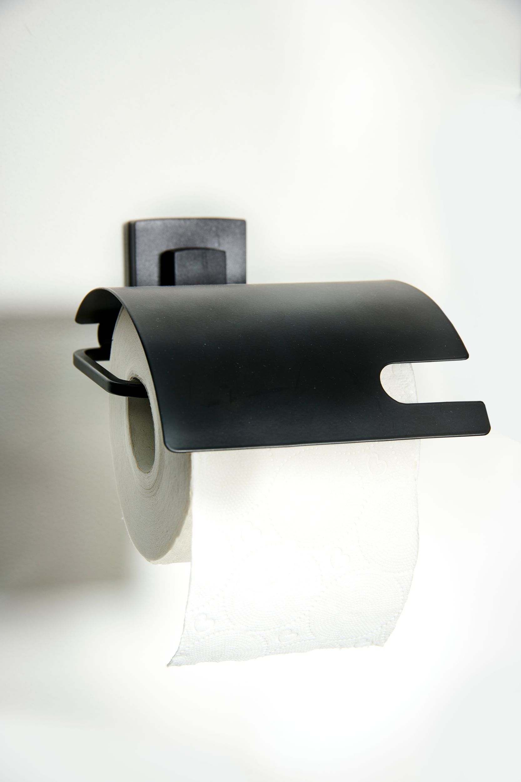  Toilet roll holder with cover plate